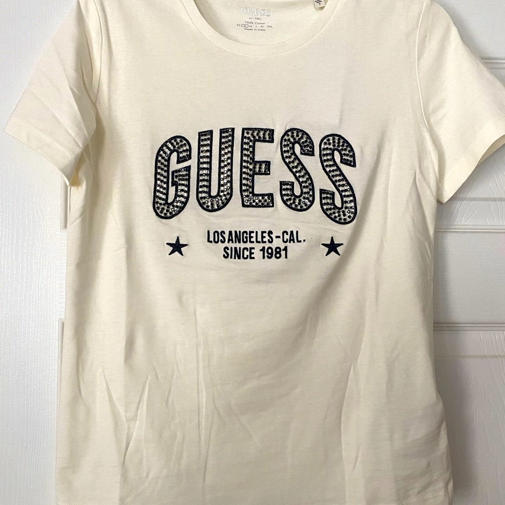 Guess T-shirt NWT